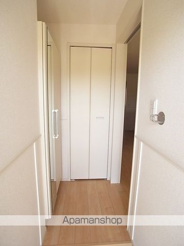 つくばエクスプレス 万博記念公園駅 徒歩18分 2階建 築10年の玄関写真