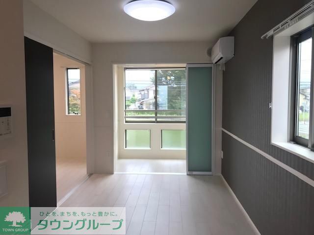グランディア壱番館の居間写真