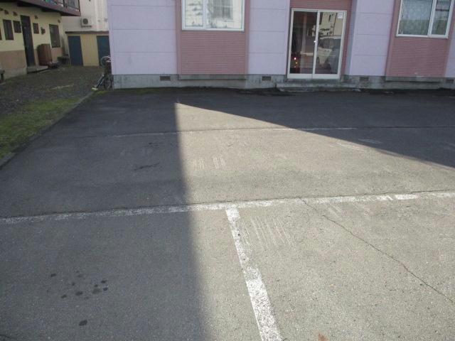 駐車場　駐車場