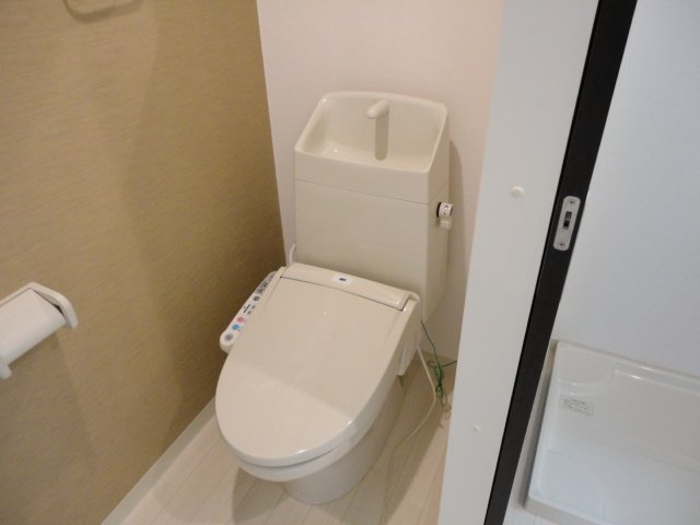 トイレ　シャワー付トイレ