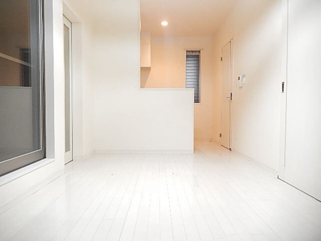 グランティックブルーム平尾の居間写真