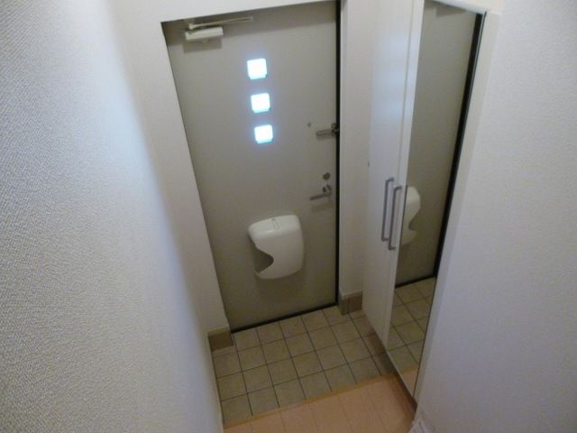 ヒーリング ヴィレッジの玄関写真