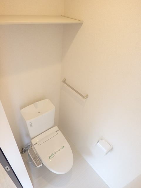 小田急線 柿生駅 徒歩10分 2階建 築12年のトイレ写真