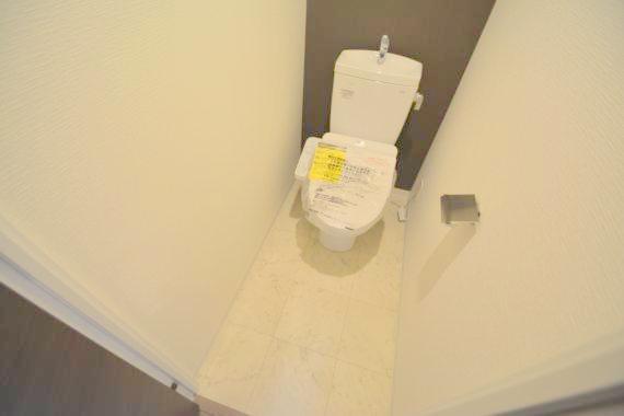トイレ　綺麗なトイレにはウォシュレット標準装備です。