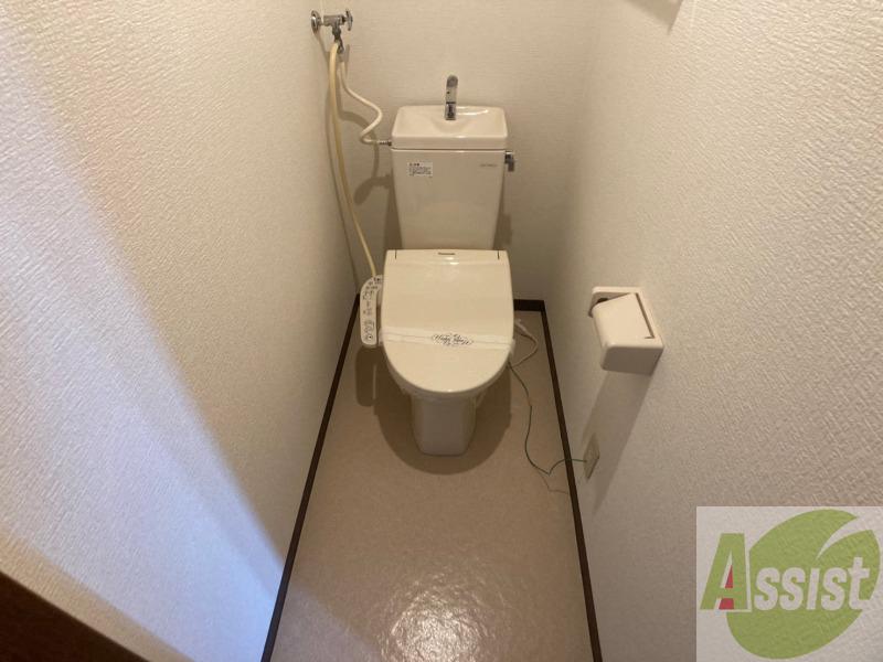 地下鉄東西線 バスセンター前駅 徒歩10分 3階建 築26年のトイレ写真
