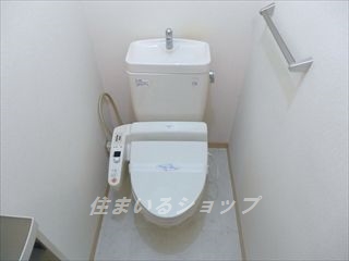 トイレ　温水洗浄便座