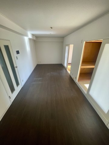 阪急千里線 北千里駅 徒歩10分 11階建 築49年の居間写真