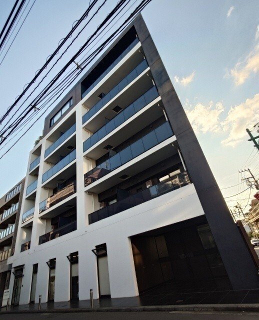 建物外観　オートロック完備