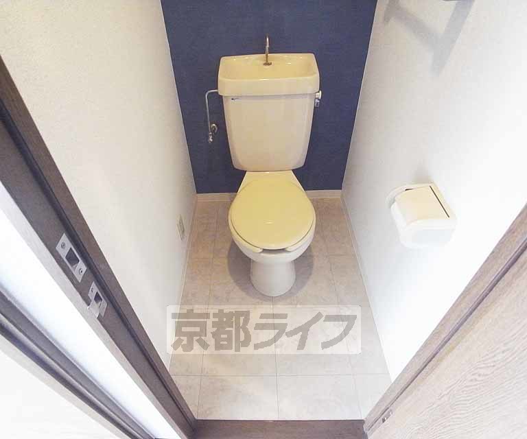 エリーフラッツ西京極のトイレ写真
