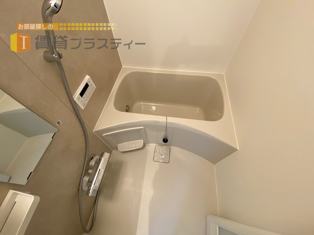 バス・シャワールーム　追い炊きも出来ますね。