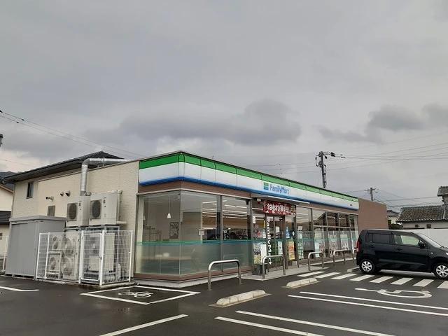 コンビニ　ファミリーマート 唐津鏡店（コンビニ）まで786m