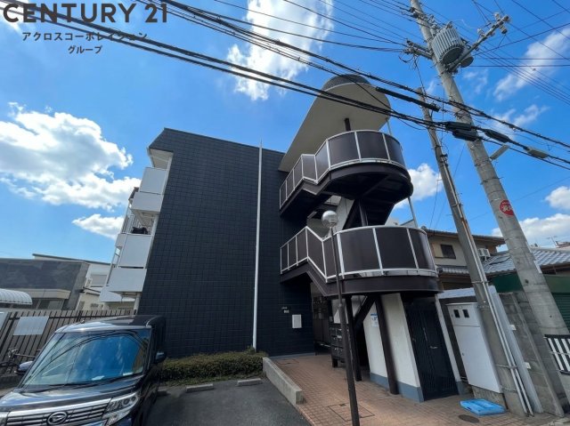 建物外観　モニター付きインターホンで安心です♪