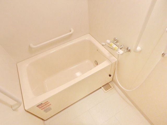 バス・シャワールーム　★追い焚き機能完備★