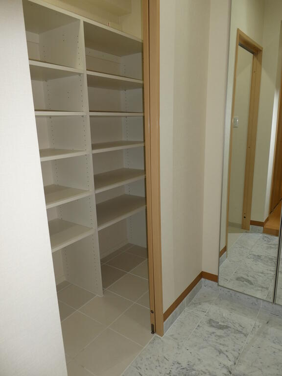 玄関　たっぷり収納の玄関です