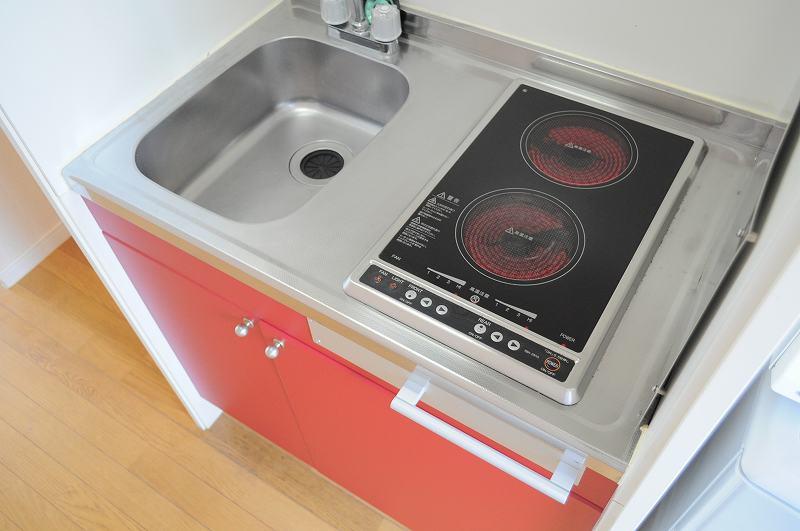 キッチン　２口電機コンロでお料理も楽チン。