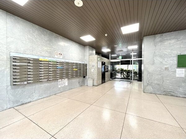 地下鉄名城線 上前津駅 徒歩6分 8階建 築50年の外観写真