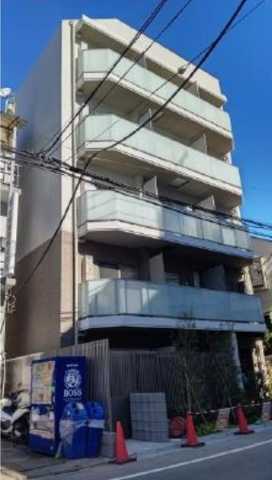 新宿区南元町のマンションの建物外観