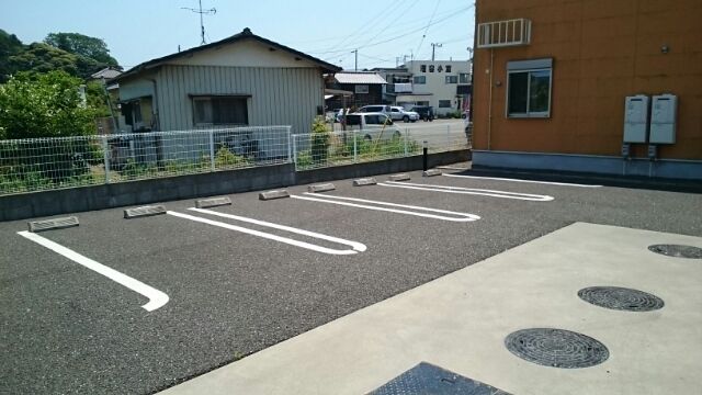 【北茨城市関南町仁井田のアパートの駐車場】