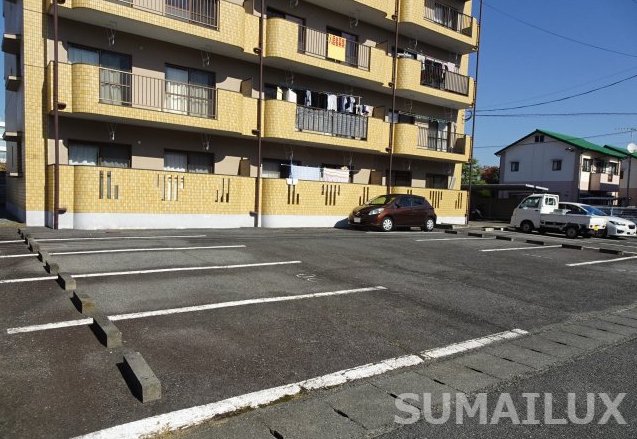 【熊本市中央区萩原町のマンションの駐車場】