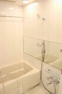 バス・シャワールーム　※別部屋の参考写真です。