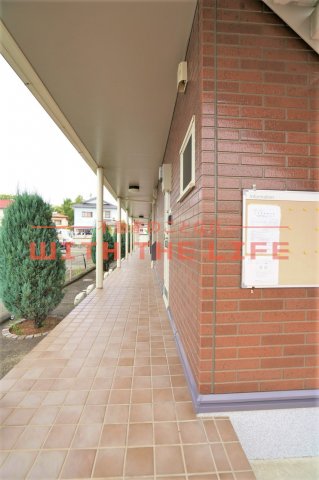 エントランス　ゆとりのあるエントランスです