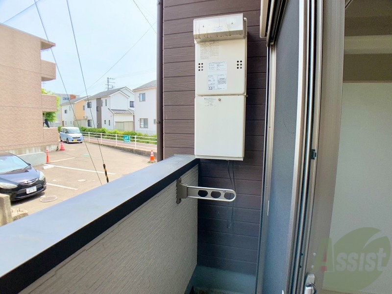 バルコニー　バルコニーがあるので洗濯物は外に干せそうですね～