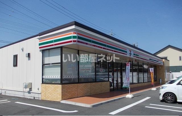 【蒲郡市豊岡町のアパートのコンビニ】