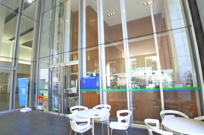 コンビニ　ファミリーマート　早稲田大学店（コンビニ）まで374m