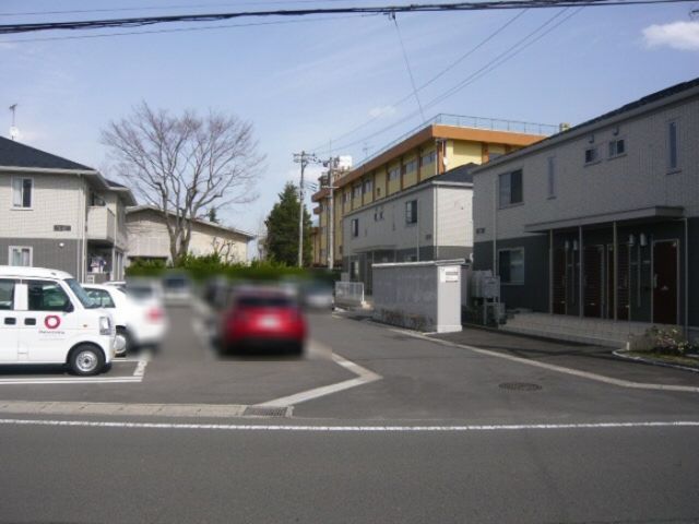 【ロイヤルコート福室　2番館の駐車場】