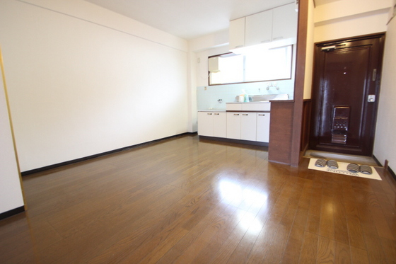 居室・リビング　※別部屋の写真です