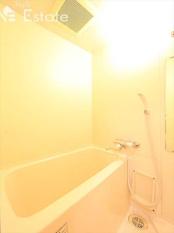 バス・シャワールーム　バスルーム