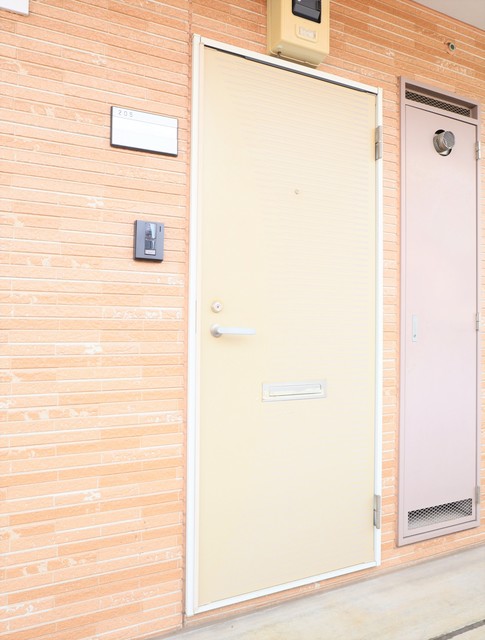 クレセントピアの玄関写真