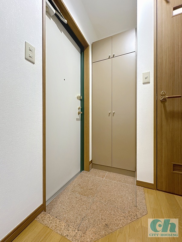玄関　シューズボックス付の玄関