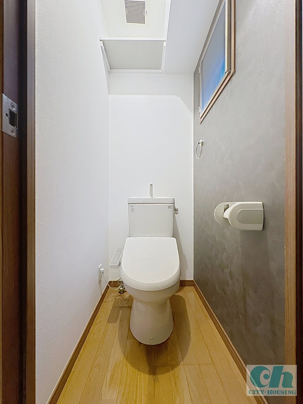 トイレ　温水洗浄便座完備