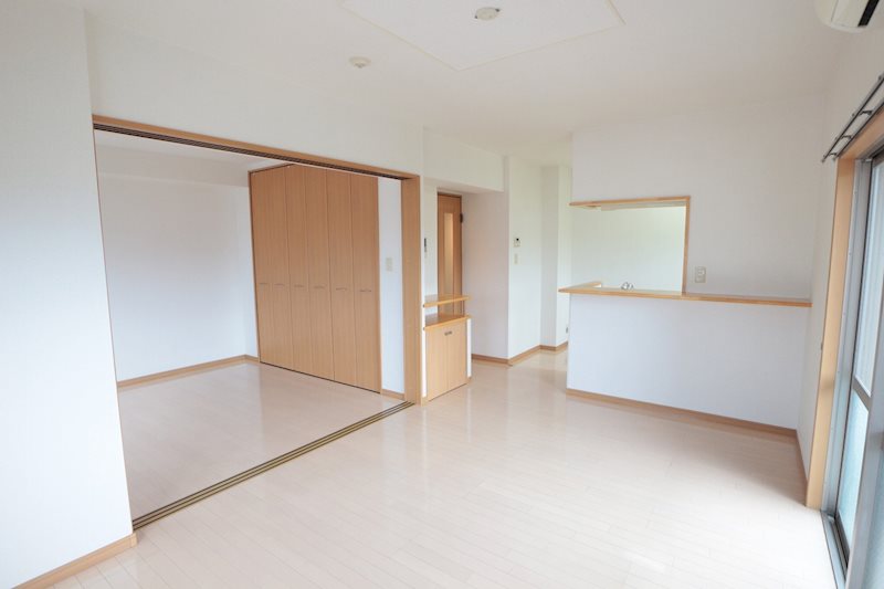 居室・リビング　広々としたリビングスペースです。