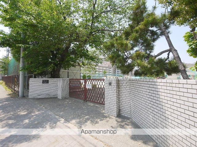 小学校　千早小学校トワイライトスクール（小学校）まで537m