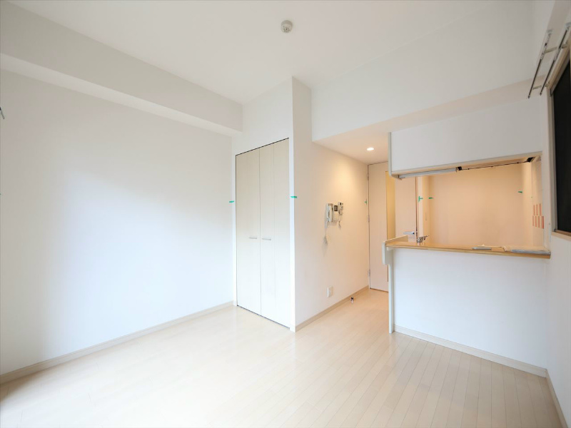 居室・リビング　洋室9帖　クローゼット（収納充実してます）カウンターキッチン