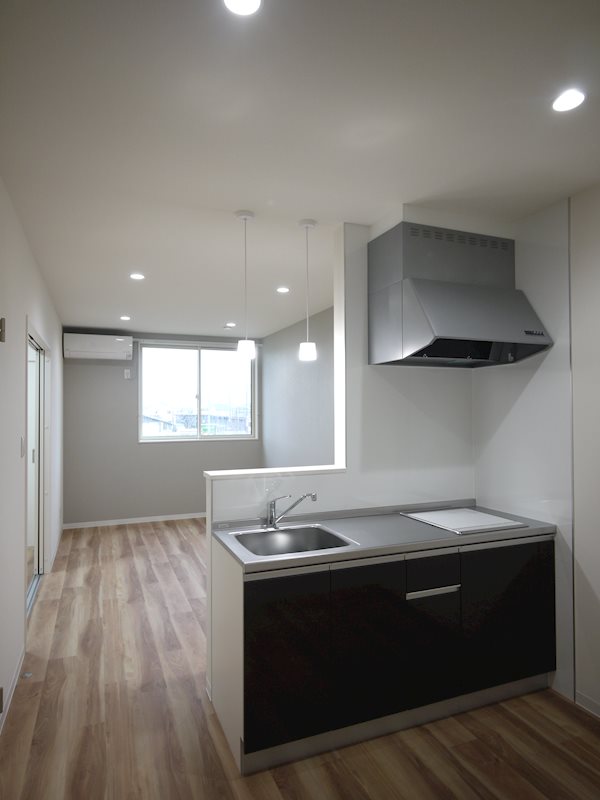 キッチン　シンプルで使いやすさを重視した造りになっております。