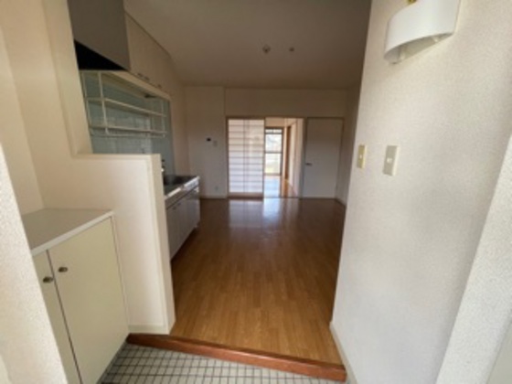 玄関　※別号室の写真です。