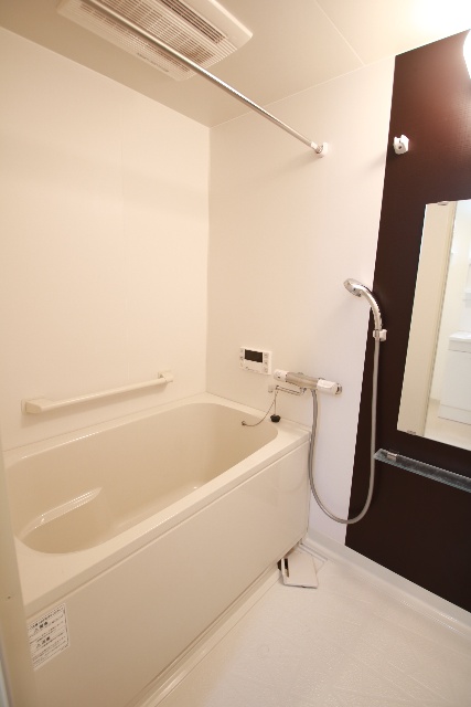 バス・シャワールーム　※別室の参考写真の為、現況優先です。