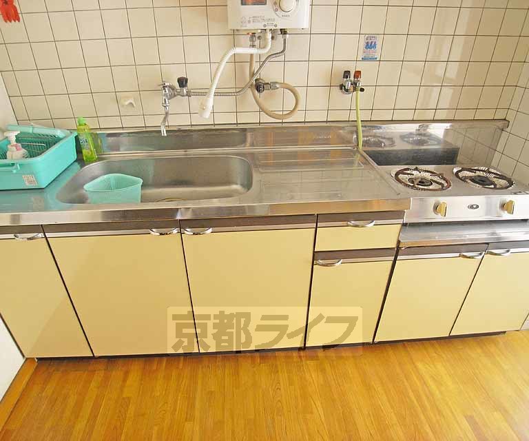 その他設備　コンロあります。共用です。