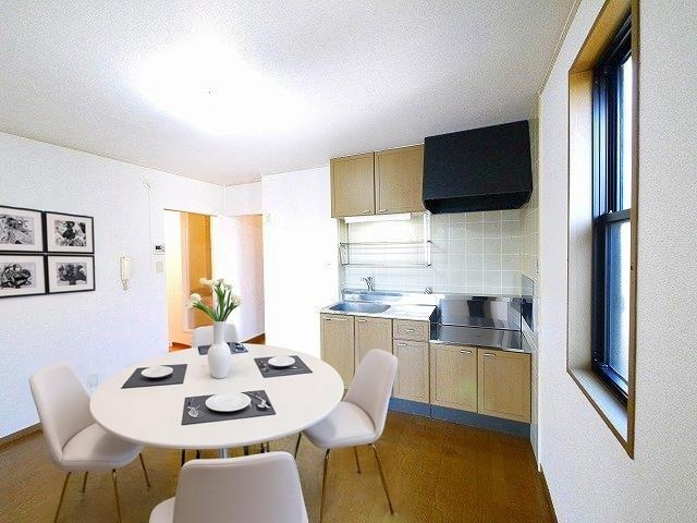 居室・リビング　CGで家具等を配置したもので家具等は含まれません