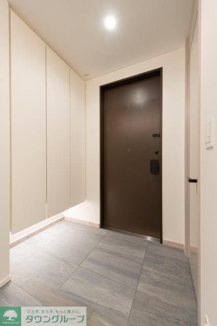 玄関　※写真は同タイプ住戸です。