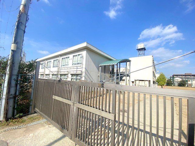 小学校　岸和田市立旭小学校（小学校）まで710m