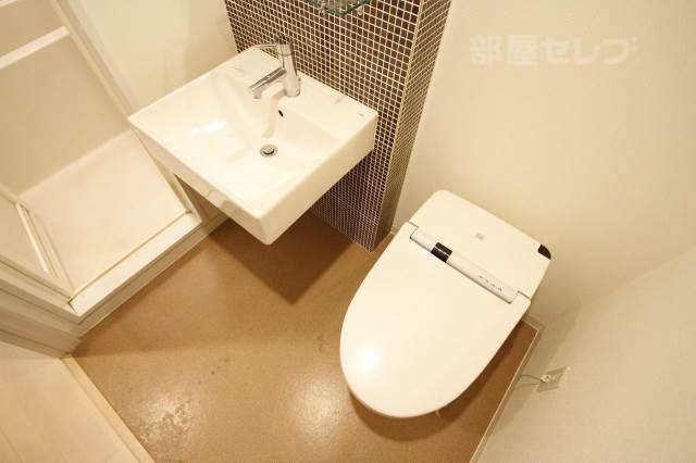 トイレ　写真は２０４号室です