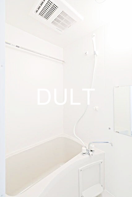 バス・シャワールーム　バスルームです。