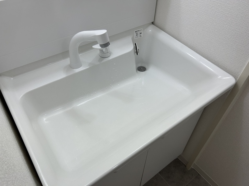 洗面設備　身支度に便利な洗面台！