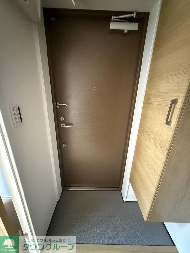 玄関　キッチン