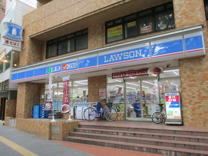 コンビニ　ローソン仙台大町二丁目店（コンビニ）まで390m