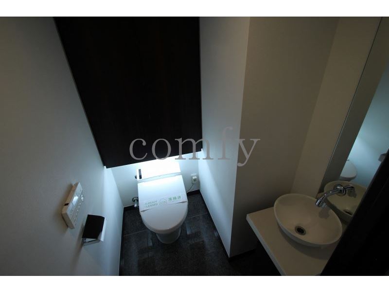 トイレ　ウォシュレット付きトイレ